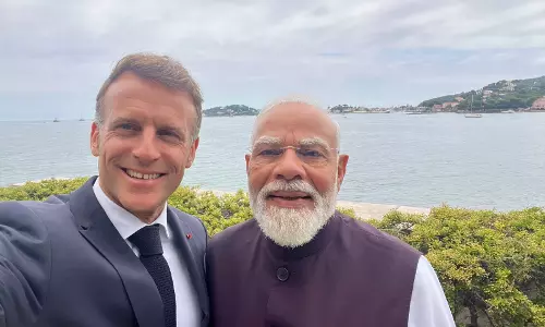Macron’s One-Word Captioned Selfie With PM Modi Goes Viral