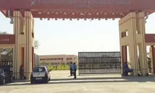 Basar IIIT Forms Panel Over Food Complaint, Issues Notice to Caterer