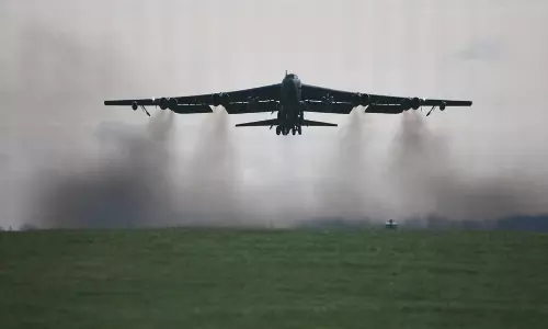 Eight Dead in Fiery US Bomber Crash in California: Military Eight Dead in Fiery US Bomber Crash in California: Military