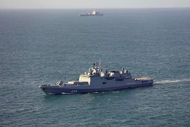 Russian Warship Fires Warning Shots Near UK Yacht in Channel Russian Warship Fires Warning Shots Near UK Yacht in Channel