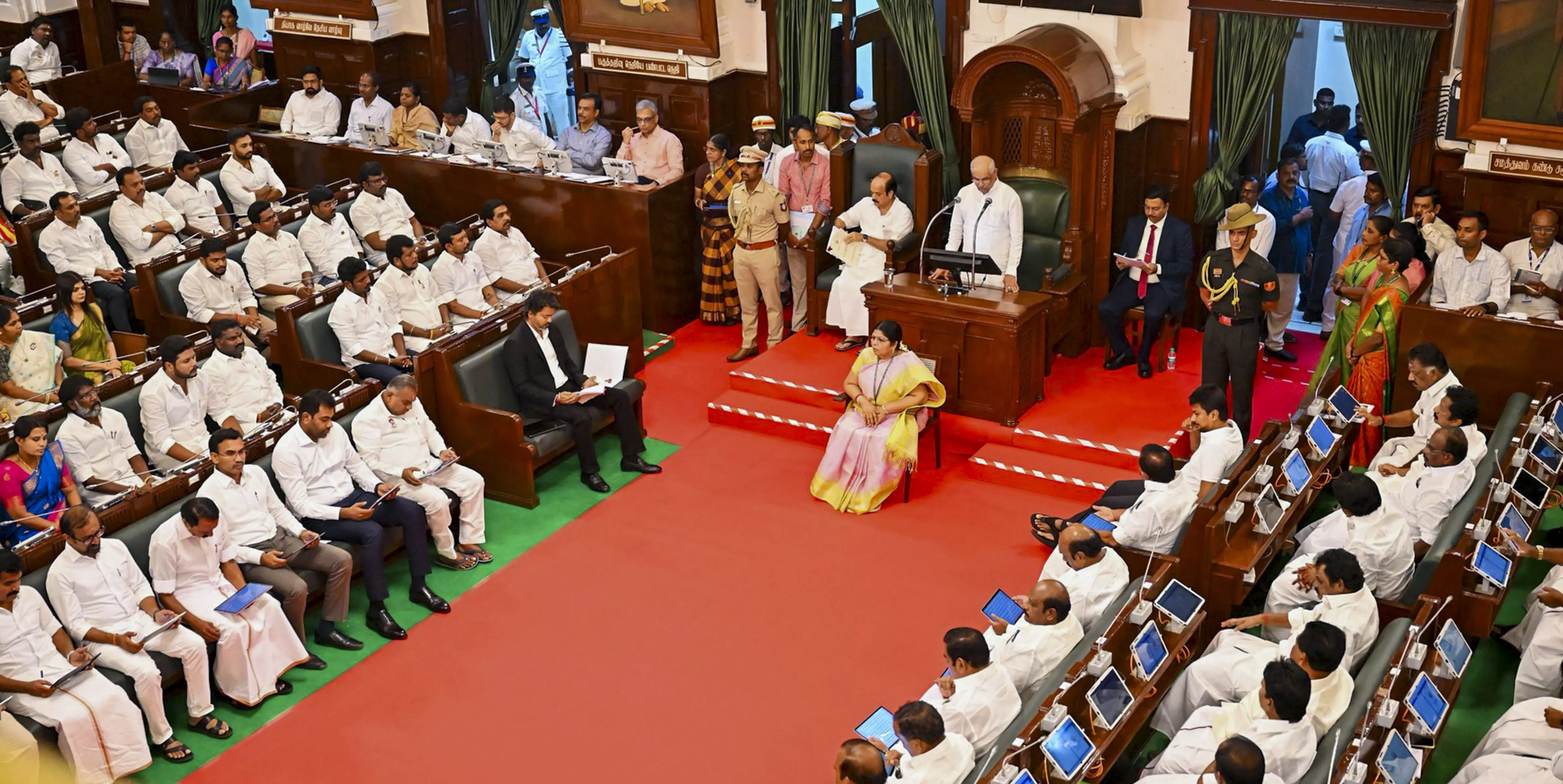 TN Guv Expresses Satisfaction Over Uninterrupted Assembly Address After 3 Years TN Guv Expresses Satisfaction Over Uninterrupted Assembly Address After 3 Years