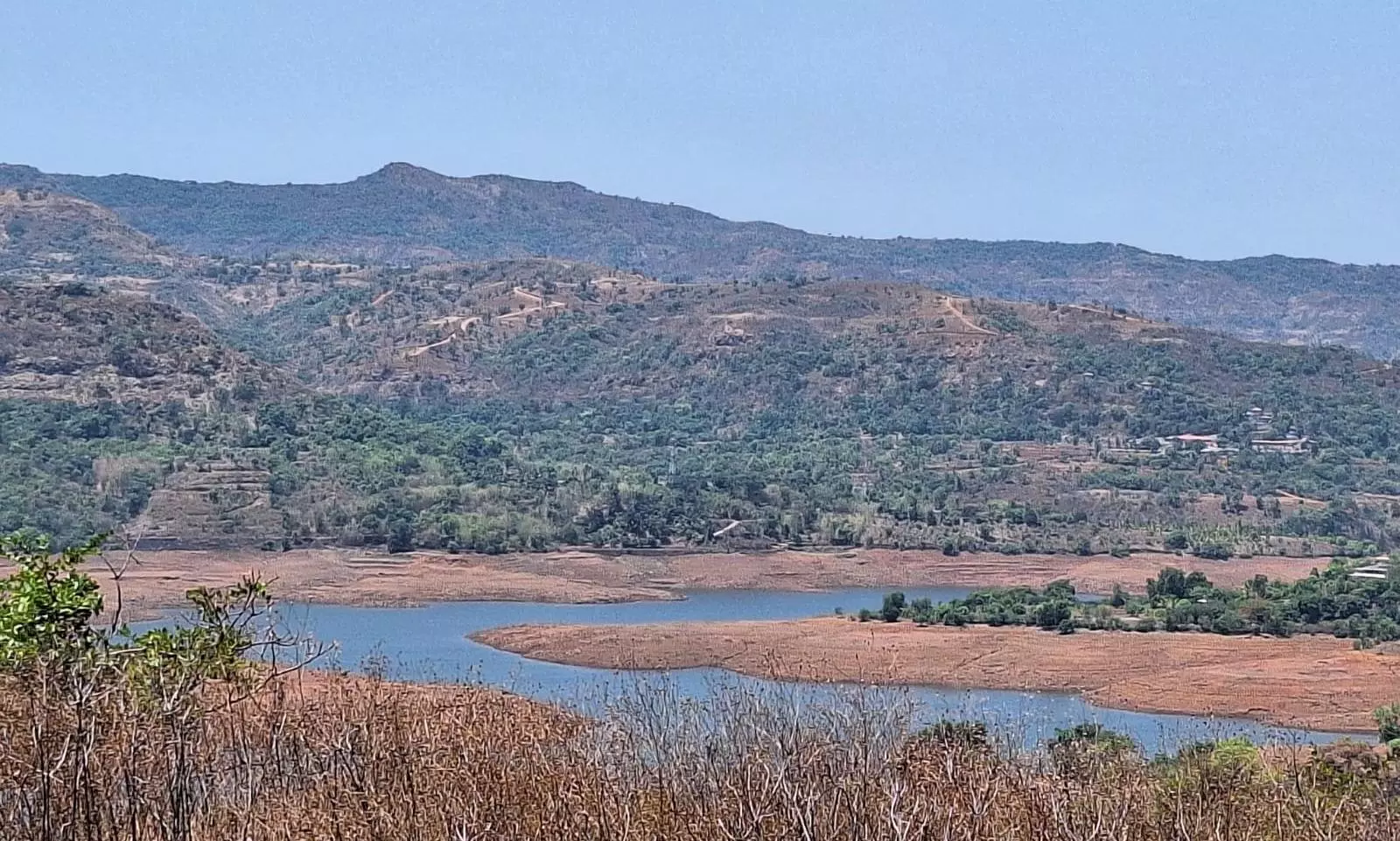 Pune Water Crisis Deepens as Reservoir Storage Falls to 14% Pune Water Crisis Deepens as Reservoir Storage Falls to 14%