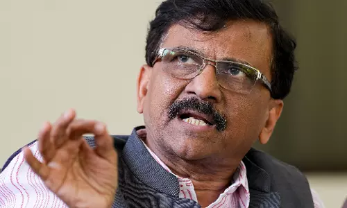 Six Shiv Sena (UBT) MPs Skip Party Meet In Delhi, Indicates A Split Six Shiv Sena (UBT) MPs Skip Party Meet In Delhi, Indicates A Split