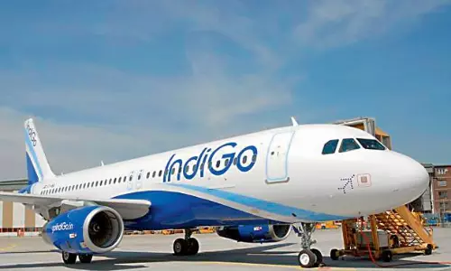 Lightning Hits Indigo Flight at Kolkata Airport Lightning Hits Indigo Flight at Kolkata Airport
