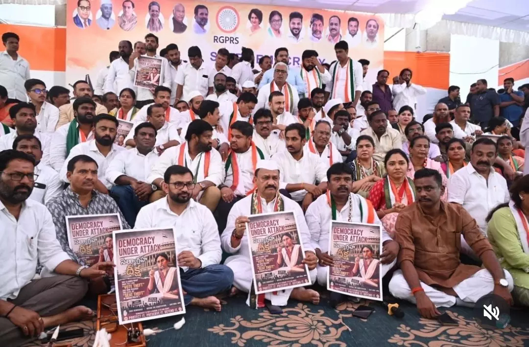 Cong Holds Demonstration Against ECI for Rejecting AICC In-Charge’s RS Nomination Cong Holds Demonstration Against ECI for Rejecting AICC In-Charge’s RS Nomination