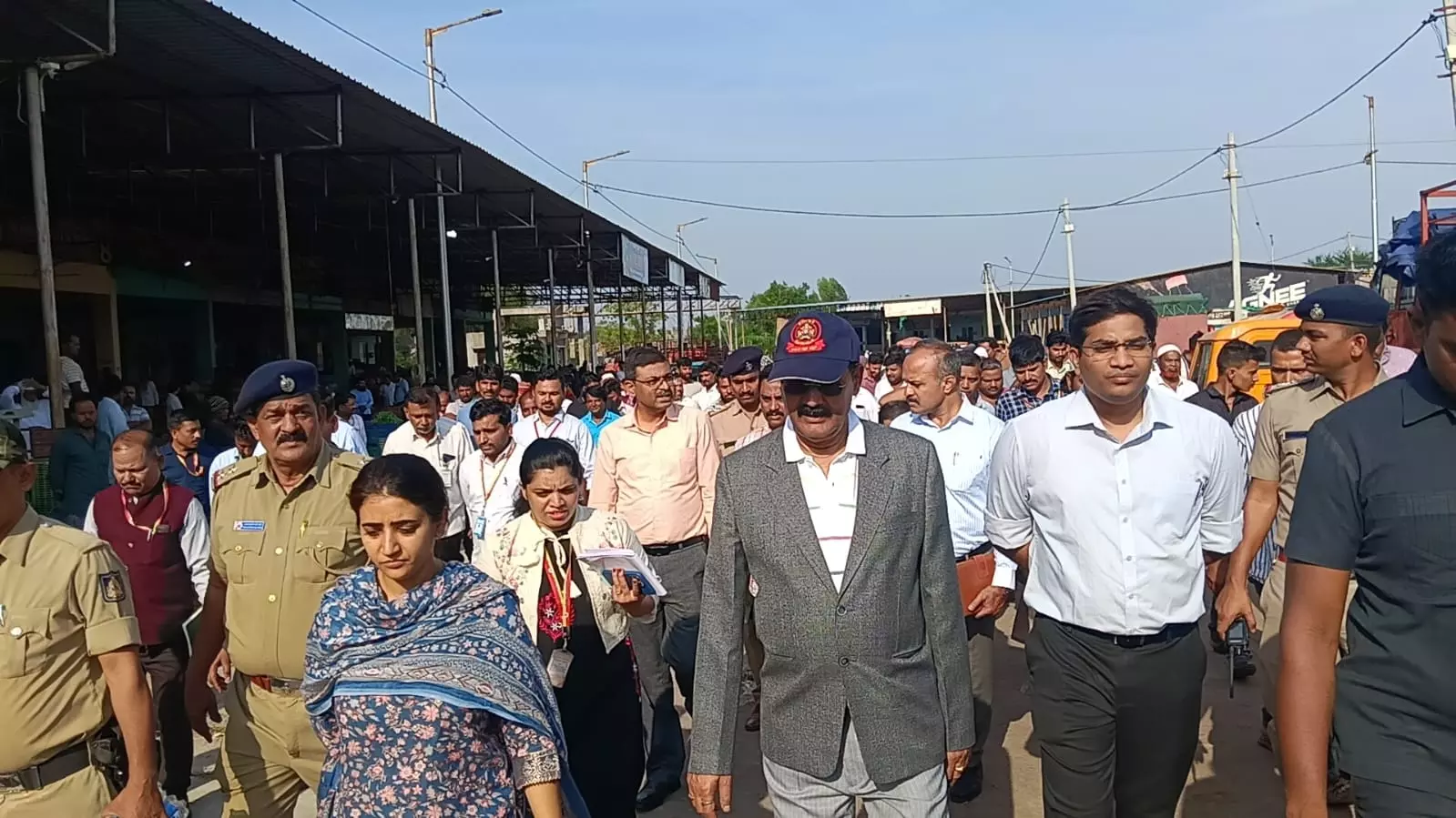 Bidar: Cash, Cheque Found During Upa Lokayuktas BRIMS Inspection Bidar: Cash, Cheque Found During Upa Lokayuktas BRIMS Inspection