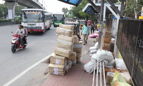 Hyderabad’s Encroached-Footpaths Create Hurdles for Pedestrians