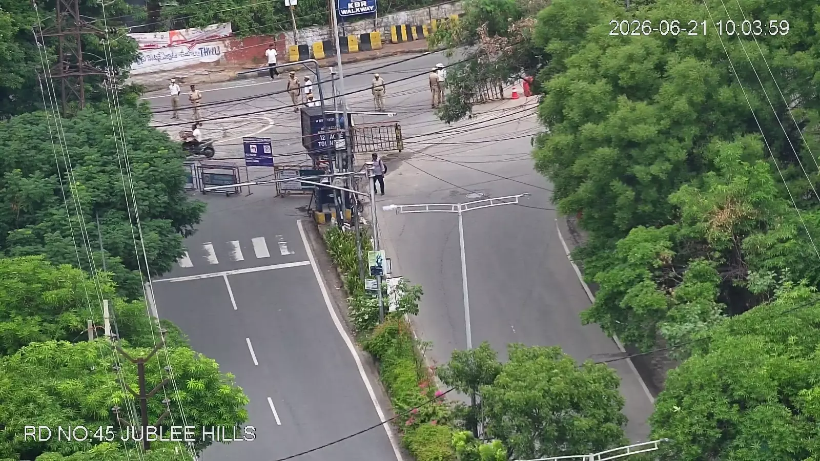 One-Way Traffic Trial Initiated Near KBR National Park in Jubilee Hills One-Way Traffic Trial Initiated Near KBR National Park in Jubilee Hills