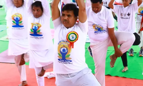 Large Turnout For Yoga Day Fete In Nalgonda, Khammam