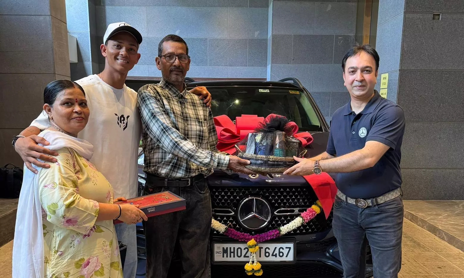 Luxury Wheels, Loving Son: Yashasvi Jaiswal’s Father’s Day Gift Luxury Wheels, Loving Son: Yashasvi Jaiswal’s Father’s Day Gift