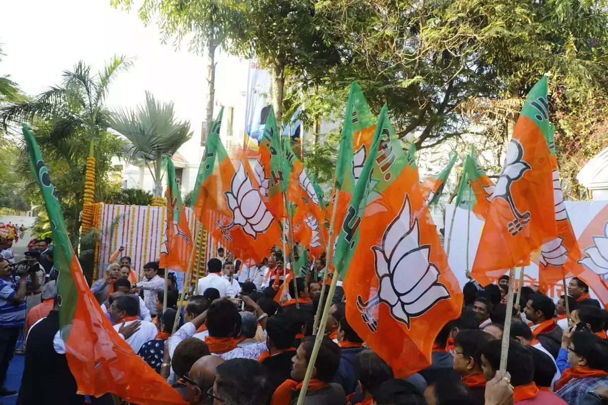 BJP Suspends Nine Activists Amid Public Fury Over Alleged Insults to Kashmiri Women BJP Suspends Nine Activists Amid Public Fury Over Alleged Insults to Kashmiri Women