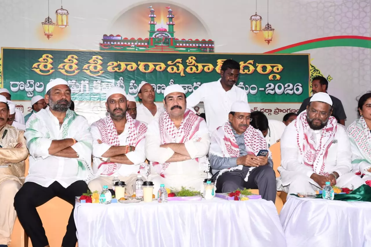 Barashaheed Dargah Committee Takes Oath Barashaheed Dargah Committee Takes Oath