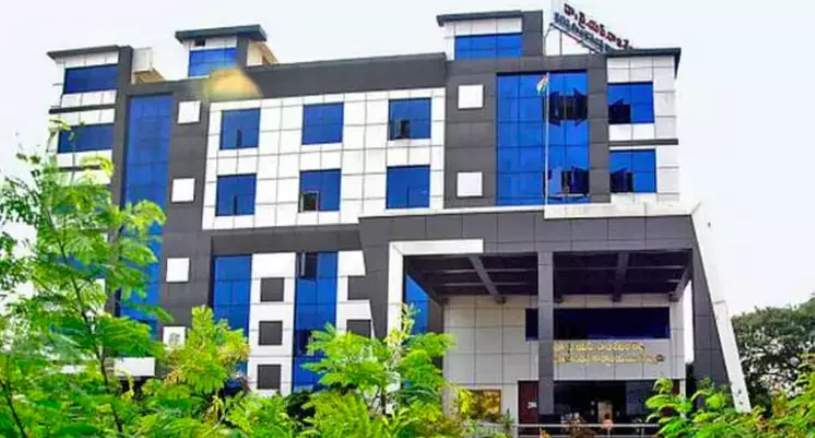 AP: NMC Cracks Down On Road Encroachments AP: NMC Cracks Down On Road Encroachments