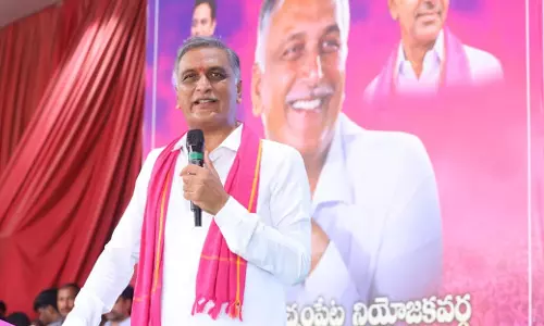 Hyderabad: Farmers Let Down - Harish Steps Up Attacks On Revanth Hyderabad: Farmers Let Down - Harish Steps Up Attacks On Revanth