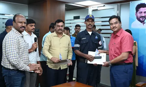 HYDRAAs DRF Team Rescues Injured Auto Driver