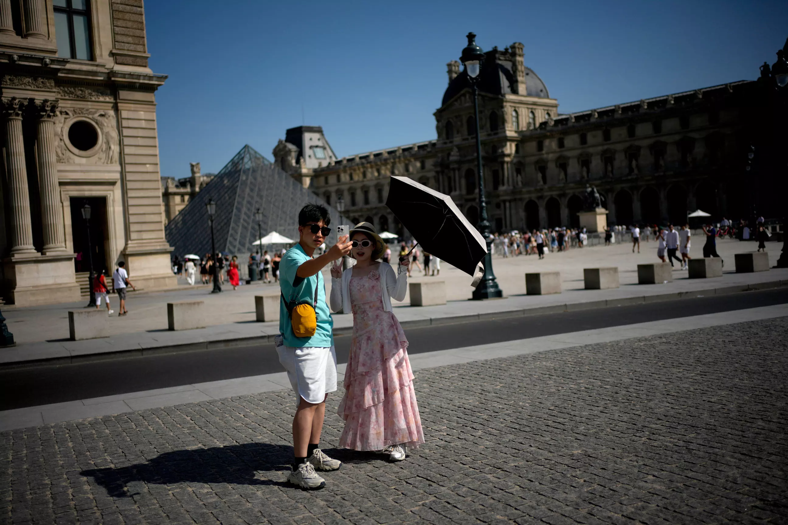 At least 18 Dead in France, Including Two Kids in Hot Car, as Europe Bakes At least 18 Dead in France, Including Two Kids in Hot Car, as Europe Bakes