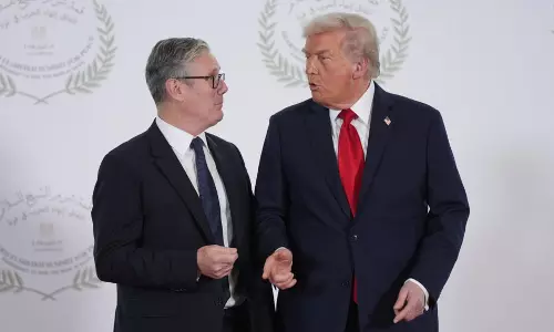Trump Criticizes UKs Starmer After Resignation Announcement Trump Criticizes UKs Starmer After Resignation Announcement