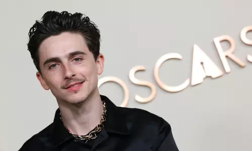 Timothée Chalamet, Selena Gomez to Come Together for Alien-Themed Animation Not Alone Timothée Chalamet, Selena Gomez to Come Together for Alien-Themed Animation Not Alone