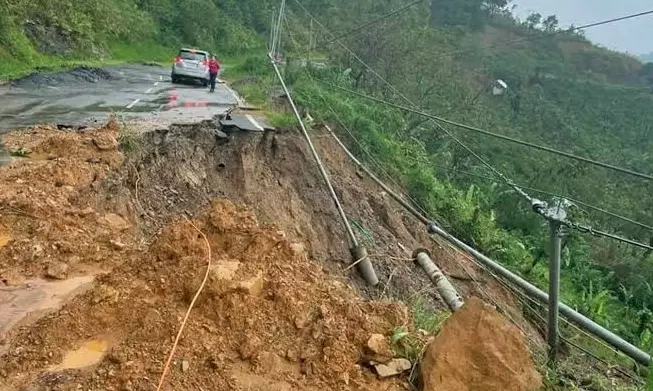 Arunachal Pradesh Battered by Flash Floods, Landslides; Road Links Severed