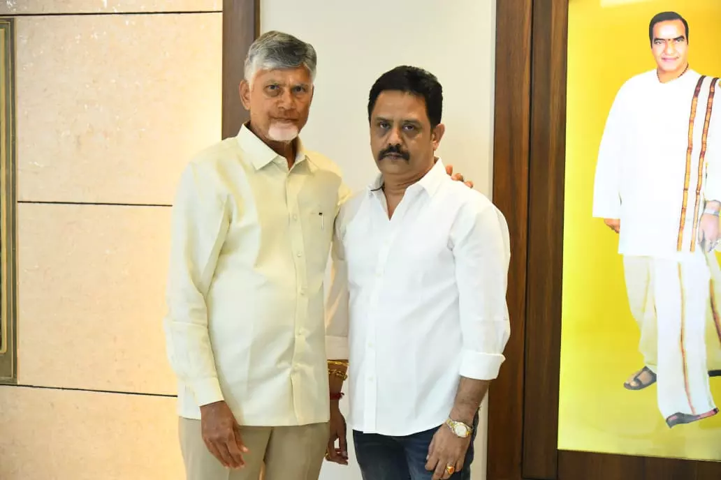 N Chandrababu Naidu Meets Bharat Bhushan N Chandrababu Naidu Meets Bharat Bhushan