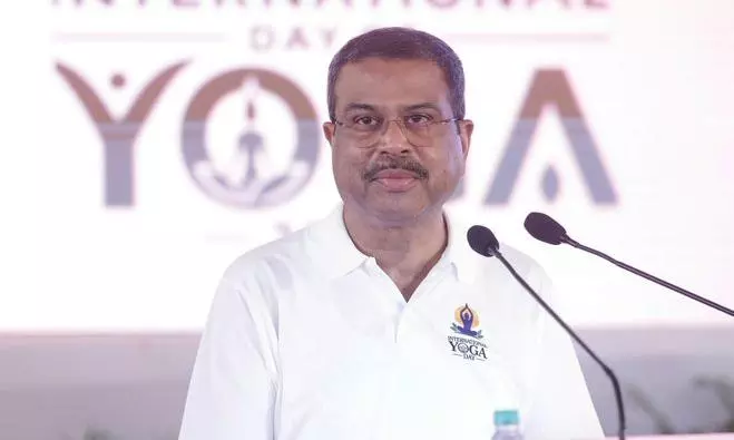 Hanamkonda Protest Seeks Pradhan’s Resignation Hanamkonda Protest Seeks Pradhan’s Resignation