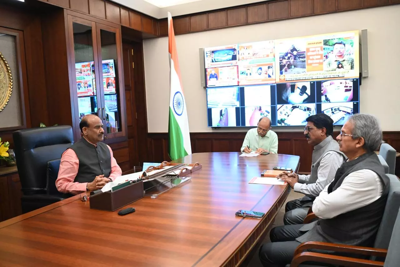 Sena UBT Asks Speaker for Rebel MPs’ Submissions Sena UBT Asks Speaker for Rebel MPs’ Submissions