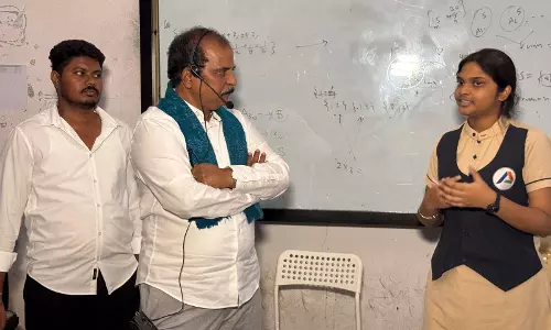 Telangana: Congress Leaders Interact With Students In Chhatron Ki Goonj Campaign Telangana: Congress Leaders Interact With Students In Chhatron Ki Goonj Campaign