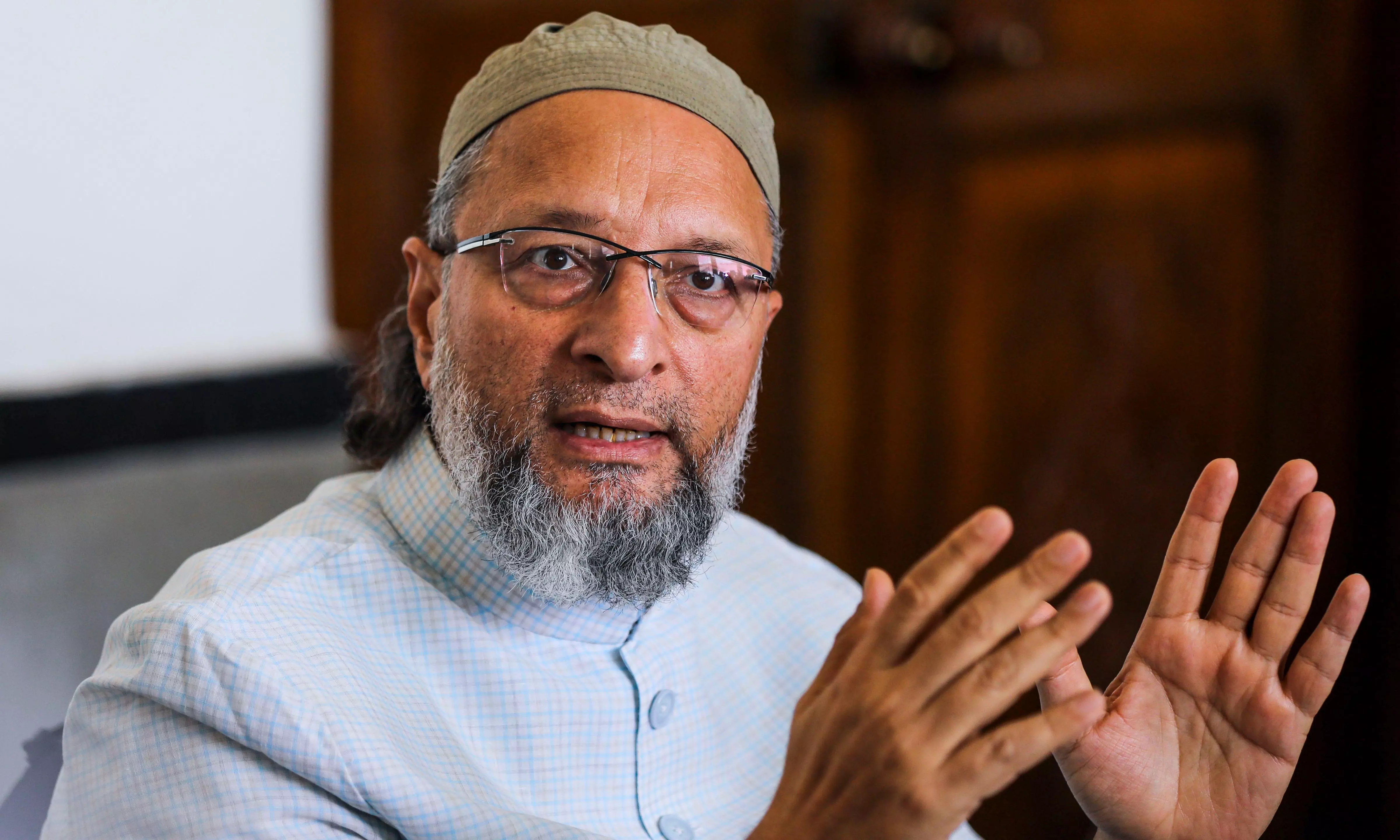 Asaduddin Challenges MEA Directive Over Passport’s Significance Asaduddin Challenges MEA Directive Over Passport’s Significance