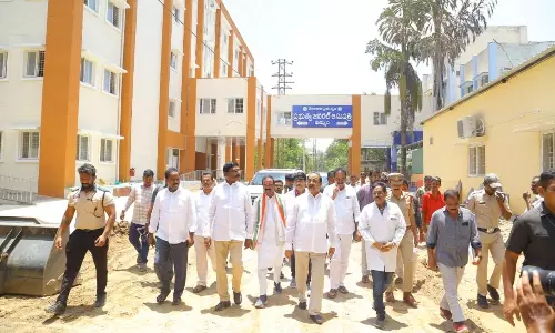 Minister Tells Khammam GGH to Improve Services Minister Tells Khammam GGH to Improve Services