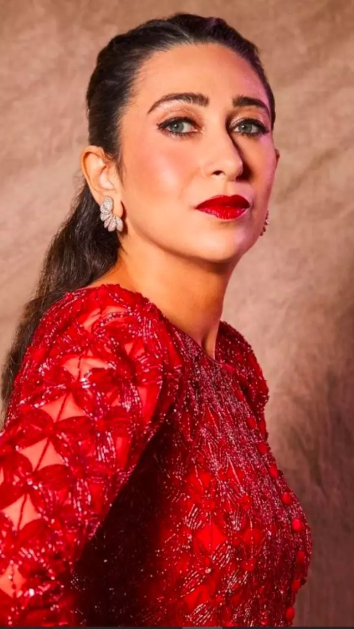 Happy Birthday Karishma Kapoor: 5 Iconic Dance Numbers That Still Shine