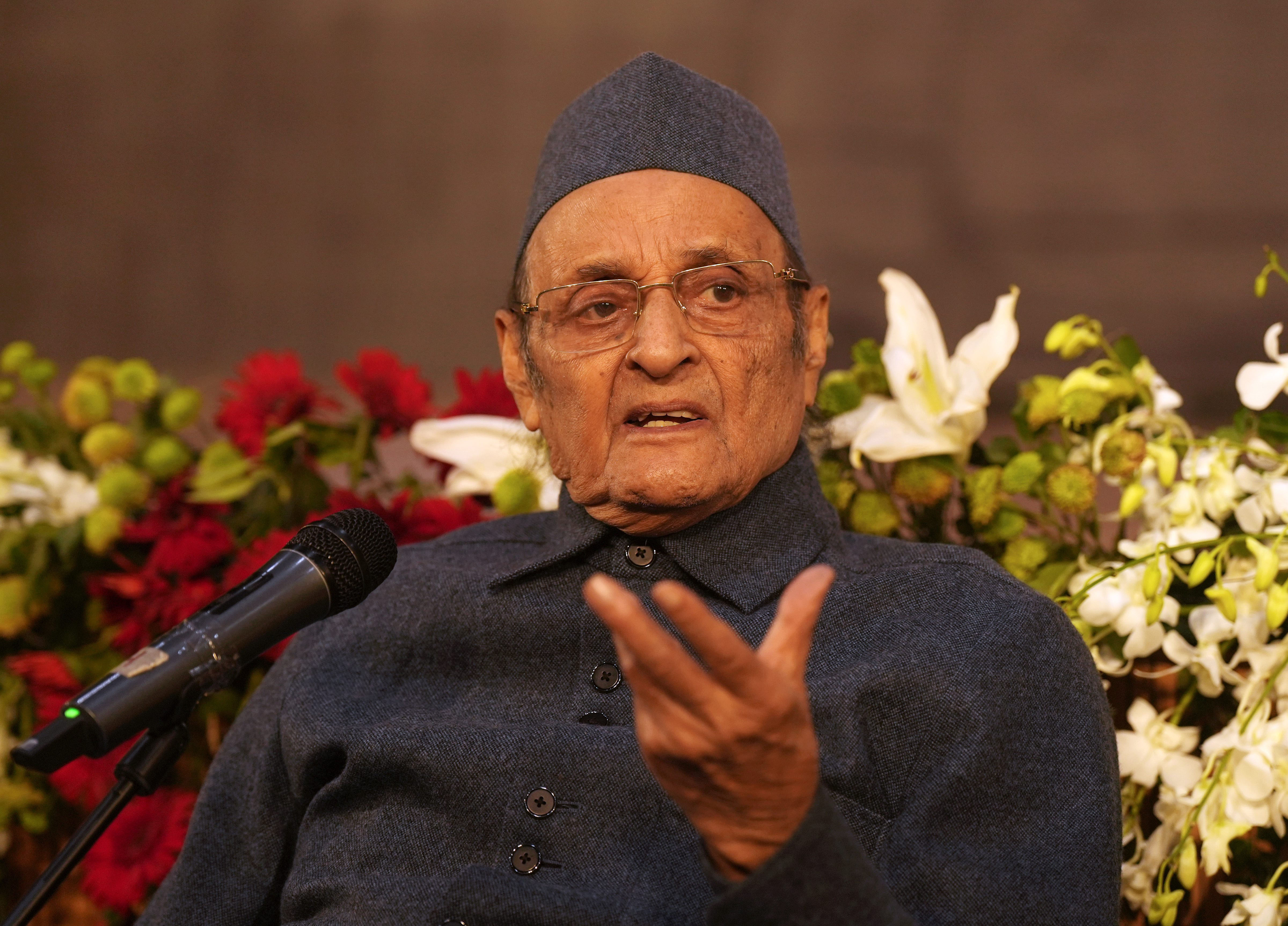 Karan Singh Pushes for J&K Statehood, Says People Shouldn’t Beg