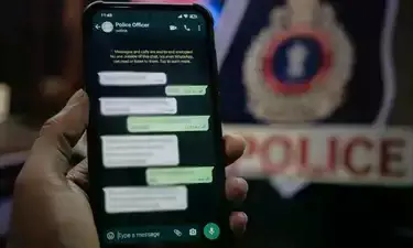 Woman Expelled From Residents’ WhatsApp Group Approaches Cops Woman Expelled From Residents’ WhatsApp Group Approaches Cops