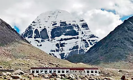 India Urges Kailash Pilgrims To Have All China Travel Documents India Urges Kailash Pilgrims To Have All China Travel Documents