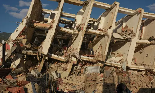 How Long Can Victims Survive Under Earthquake Rubble? How Long Can Victims Survive Under Earthquake Rubble?