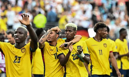 FIFA World Cup 2026: Mexico Fans Lay Siege To Ecuador Team Hotel on Eve of Clash FIFA World Cup 2026: Mexico Fans Lay Siege To Ecuador Team Hotel on Eve of Clash