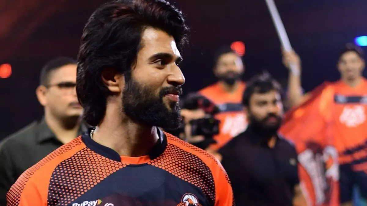 Vijay Deverakonda Serves Up a Boost for Indian Volleyball? Vijay Deverakonda Serves Up a Boost for Indian Volleyball?