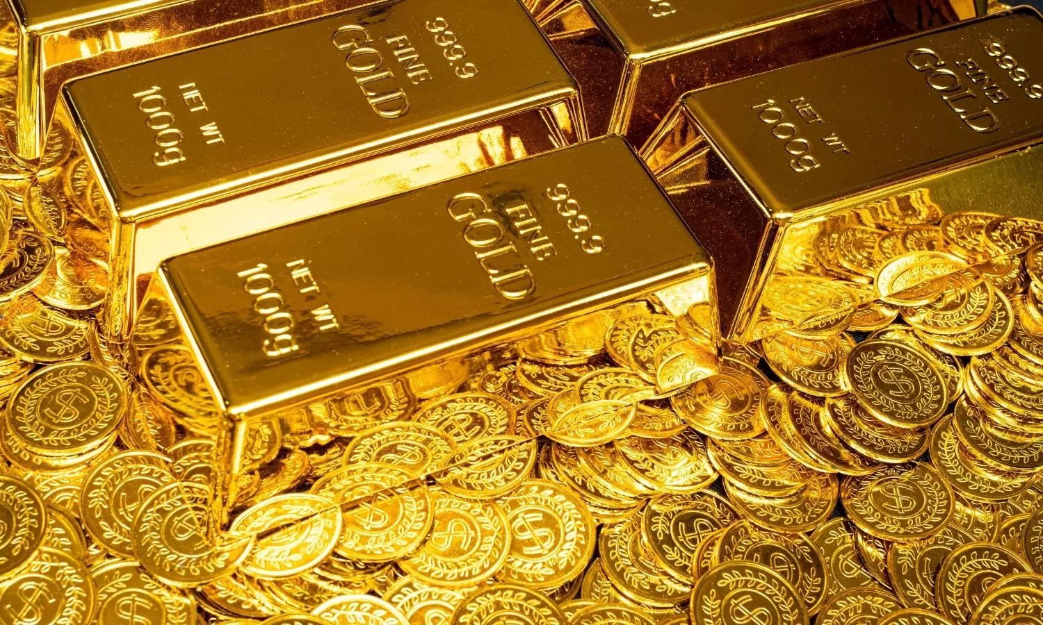Gold Falls Rs 800 for Third Straight Day Amid West Asia Tensions Gold Falls Rs 800 for Third Straight Day Amid West Asia Tensions