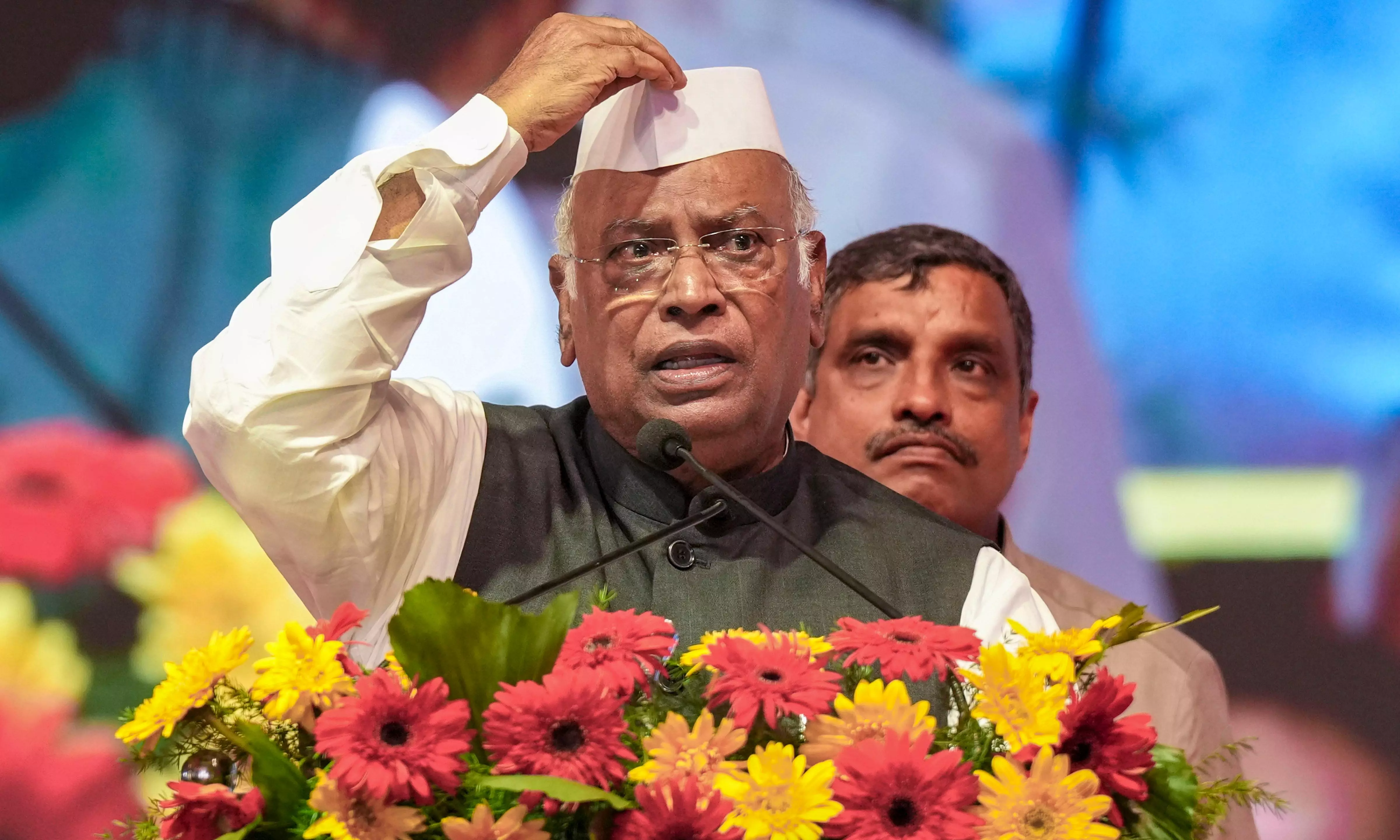 Mallikarjun Kharge Invited to Iran Supreme Leader’s Burial Ceremonies Mallikarjun Kharge Invited to Iran Supreme Leader’s Burial Ceremonies