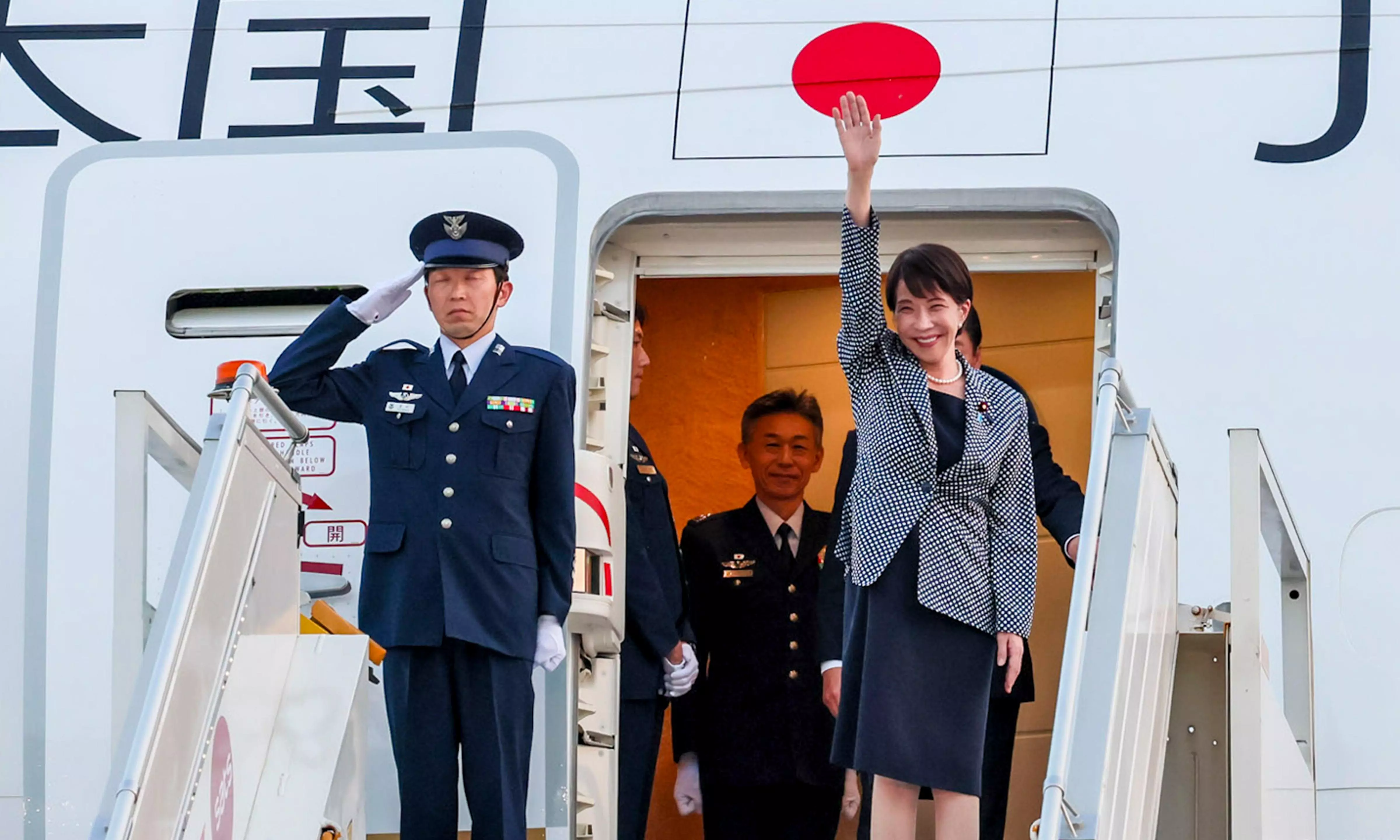 Japan PM Lands in Delhi for Bilateral Talks With Modi Japan PM Lands in Delhi for Bilateral Talks With Modi