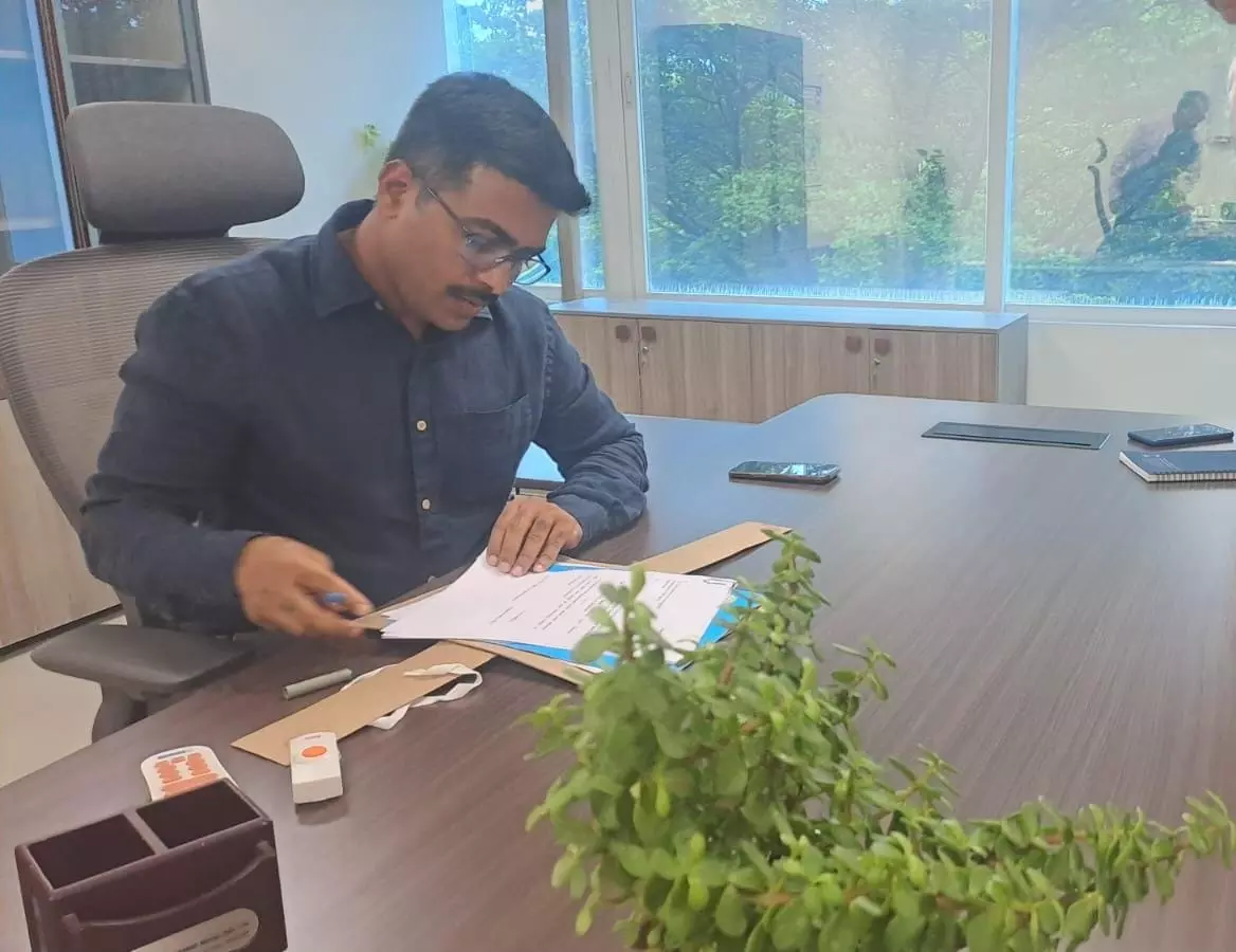 Ajith Takes Charge as HMRL Addl MD Ajith Takes Charge as HMRL Addl MD