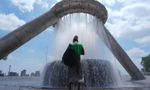 Extreme Heat Scorches US Midwest, Heads East