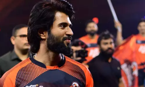 Vijay Deverakonda Serves Up a Boost for Indian Volleyball? Vijay Deverakonda Serves Up a Boost for Indian Volleyball?