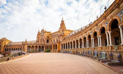 By the Numbers: Spain’s Immigrant Legalization Program Explained