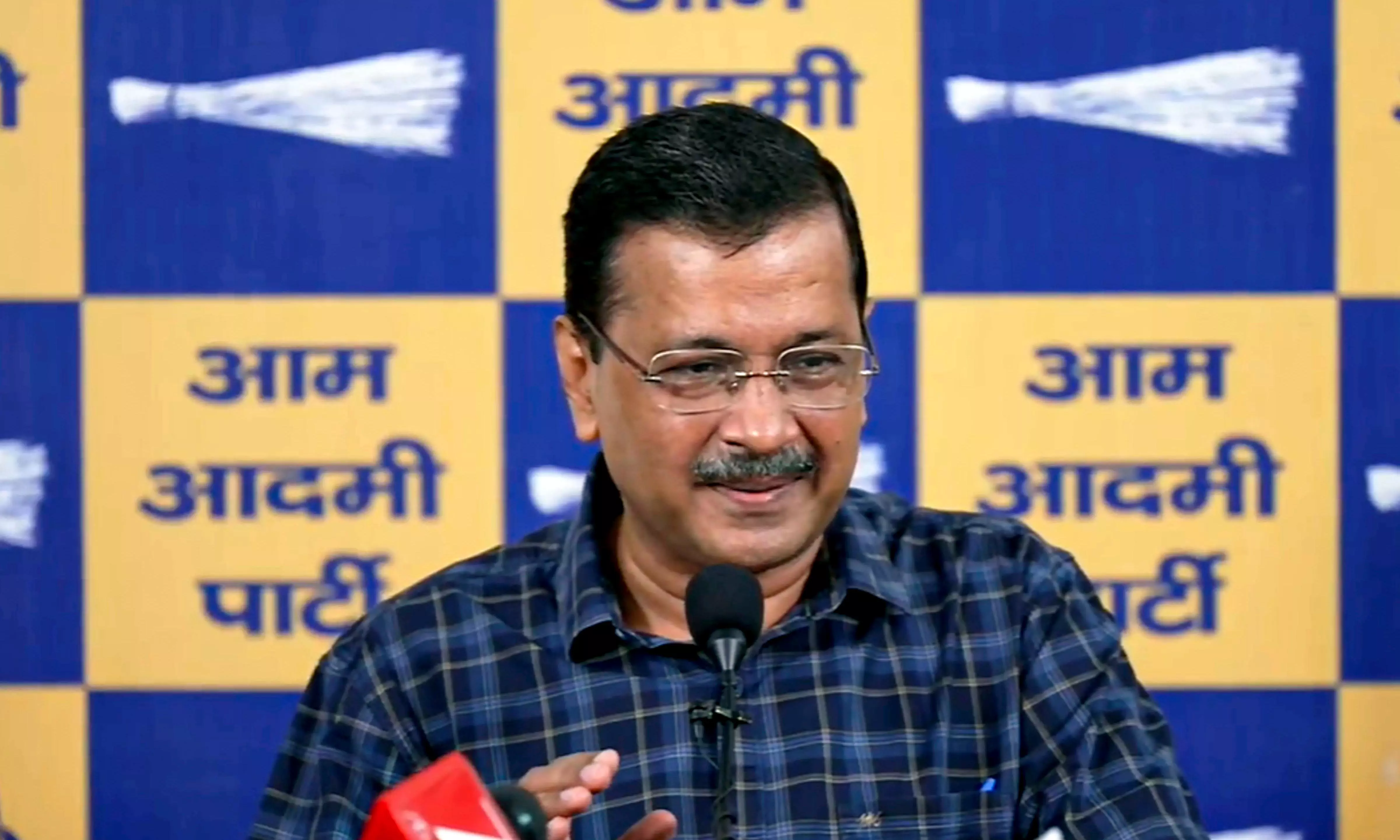 Kejriwal to Write to PM on Rolling Back E20 Fuel Programme Kejriwal to Write to PM on Rolling Back E20 Fuel Programme