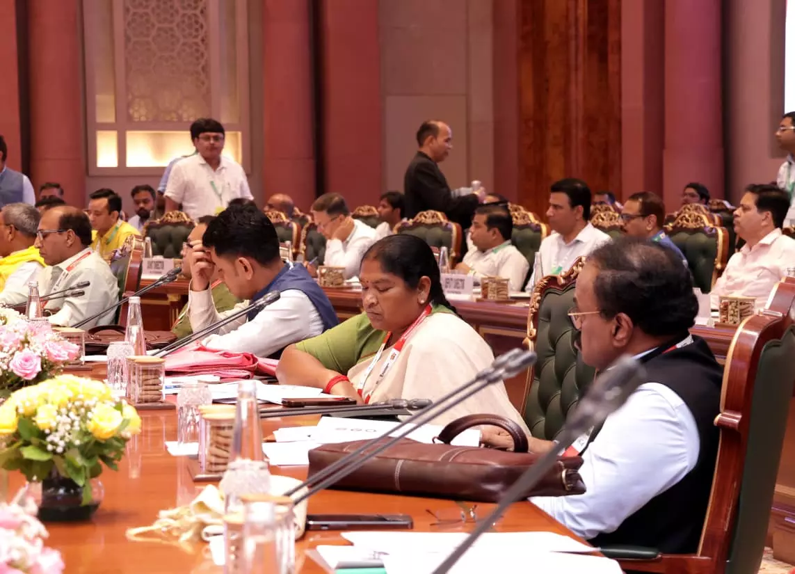 Seethakka Seeks Special Funds for Tribal Gram Panchayats Seethakka Seeks Special Funds for Tribal Gram Panchayats