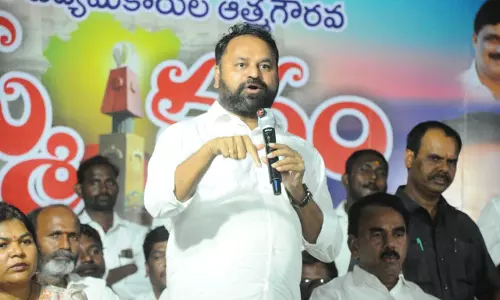 BRS Creating Political Drama to Strengthen Ties with BJP: Congress BRS Creating Political Drama to Strengthen Ties with BJP: Congress