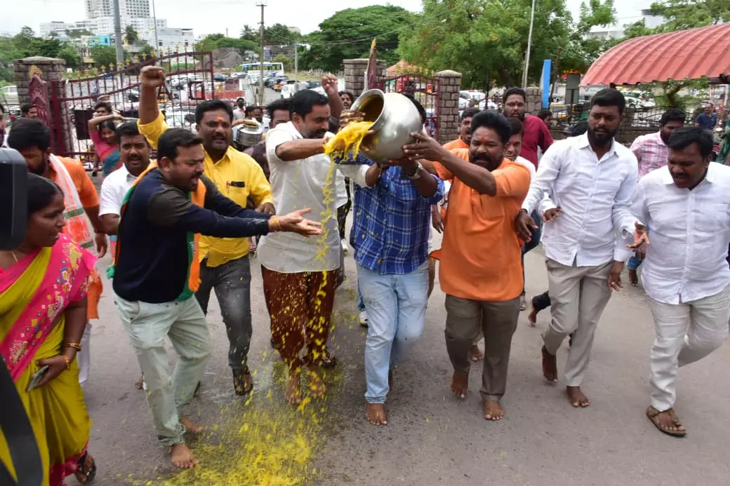 Kuda Land Auction Row Takes Political Turn with BJP Ritual at Bhadrakali Temple Kuda Land Auction Row Takes Political Turn with BJP Ritual at Bhadrakali Temple