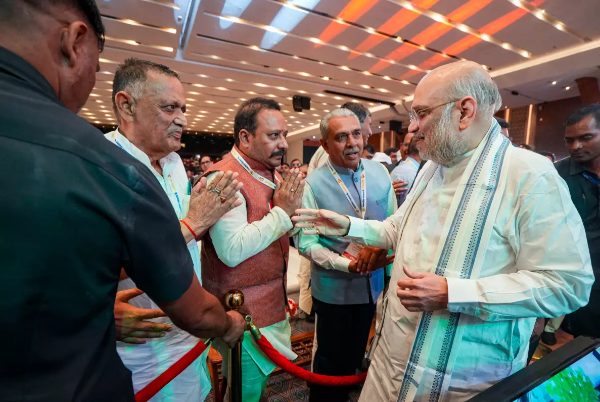 Amit Shah Announces Cooperative Life Insurance Company to Boost Sector Amit Shah Announces Cooperative Life Insurance Company to Boost Sector