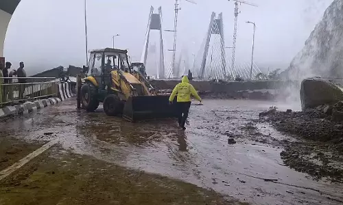 Mumbai Rain Fury: Death Toll Rises to 9, Maharashtra on High Alert Mumbai Rain Fury: Death Toll Rises to 9, Maharashtra on High Alert