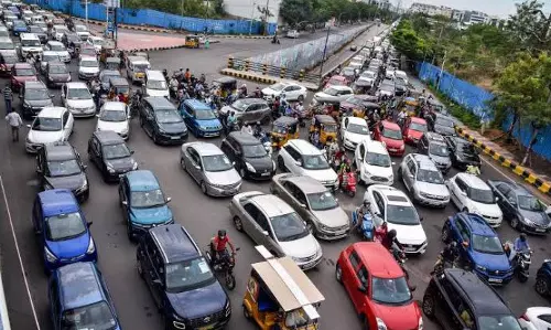 Cyberabad Traffic Police Reviews Measures To Improve Traffic Flow Cyberabad Traffic Police Reviews Measures To Improve Traffic Flow